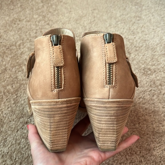 Eileen Fisher Ives Tumbled Nubuck Tan Suede Booties - Picture 5 of 10